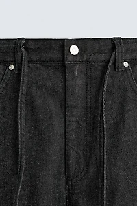 RELAXED FLARE FIT JEANS