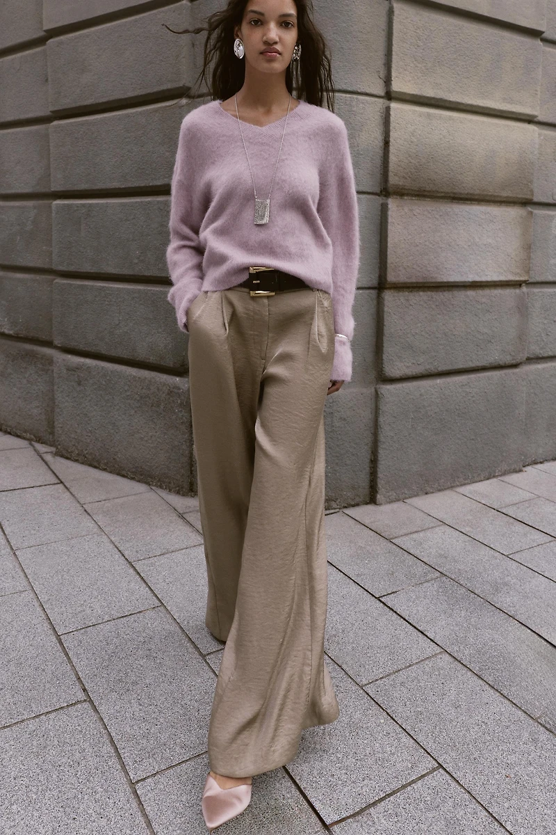BELTED SATIN WIDE LEG PANTS