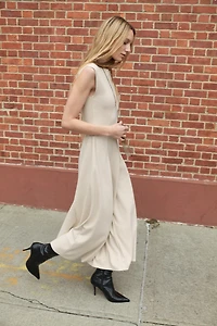 SLEEVELESS MAXI DRESS
