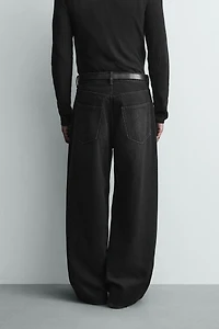 RIPPED BAGGY FIT JEANS