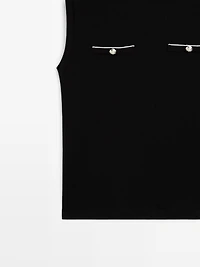 Sleeveless top with pocket details