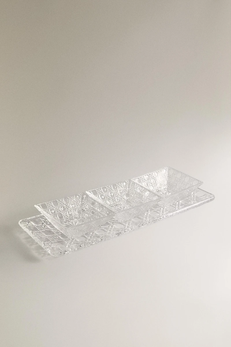 GLASS SERVING DISH WITH BOWLS AND A RAISED DESIGN