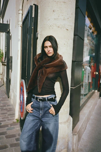 TRIANGULAR FAUX FUR SCARF