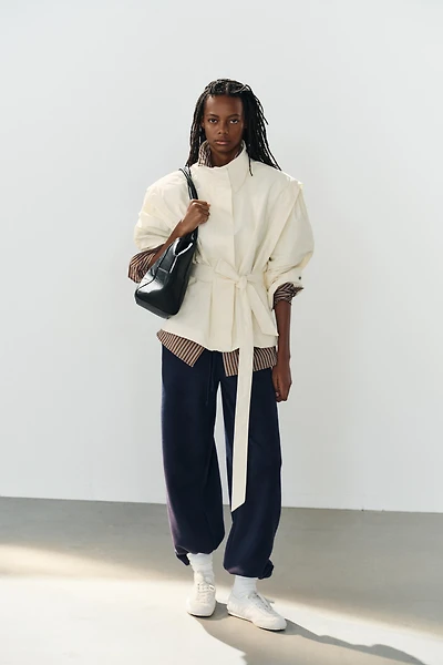 HIGH-NECK BELTED BLAZER