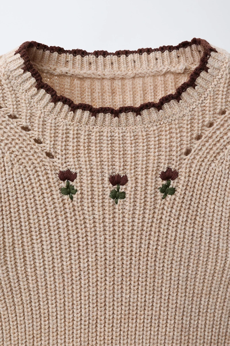 EMBROIDERED FLOWER SHIRT WITH KNIT VEST
