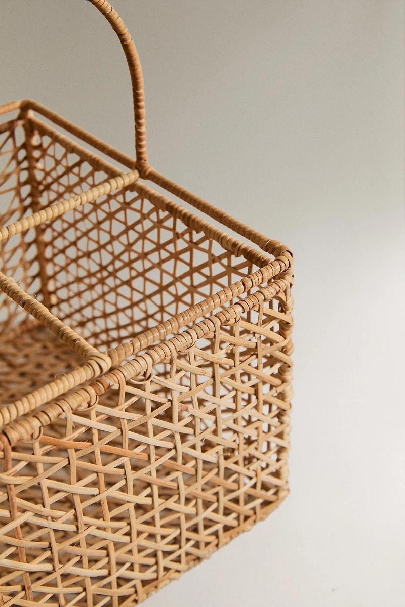 RATTAN BOTTLE STAND WITH HANDLE