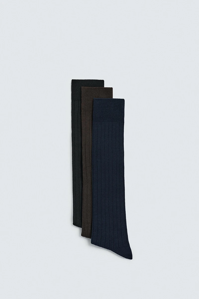 THREE-PACK OF LONG SOCKS