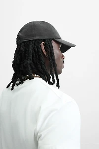 CONTRAST EMBROIDERY CAP
