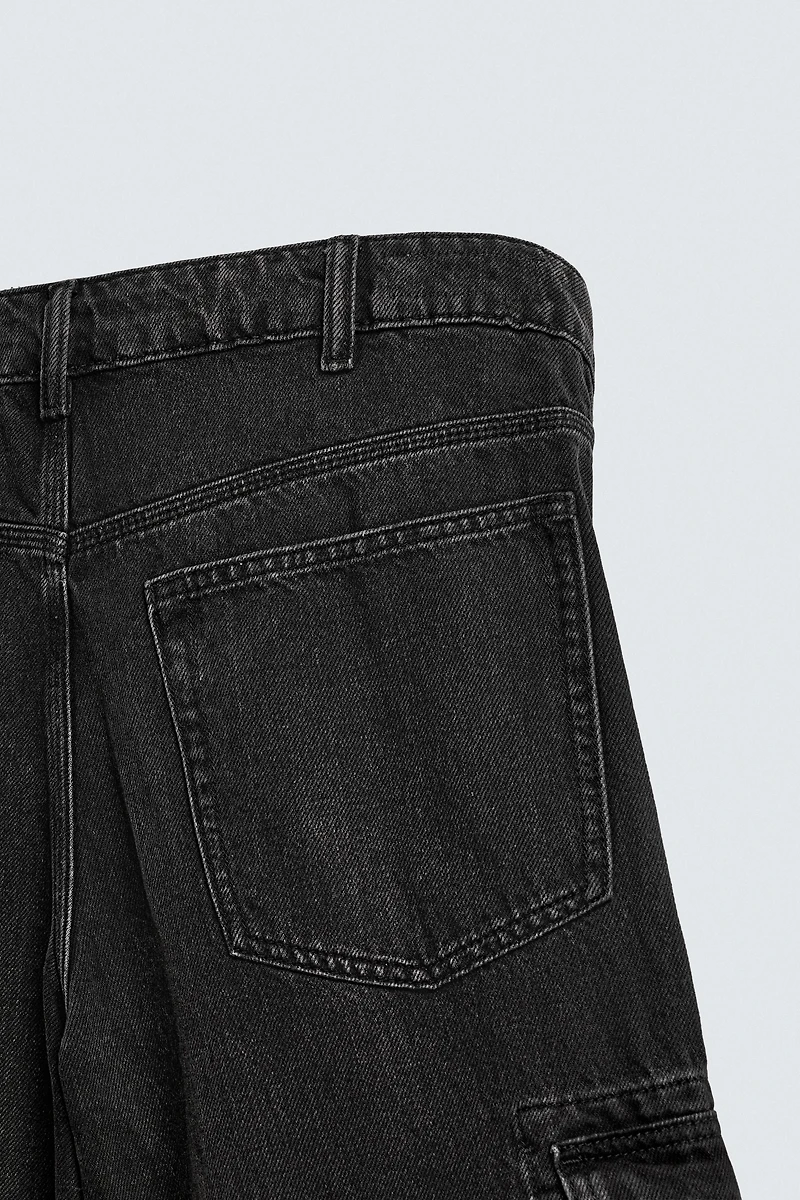 STRAIGHT FIT CARGO JEANS