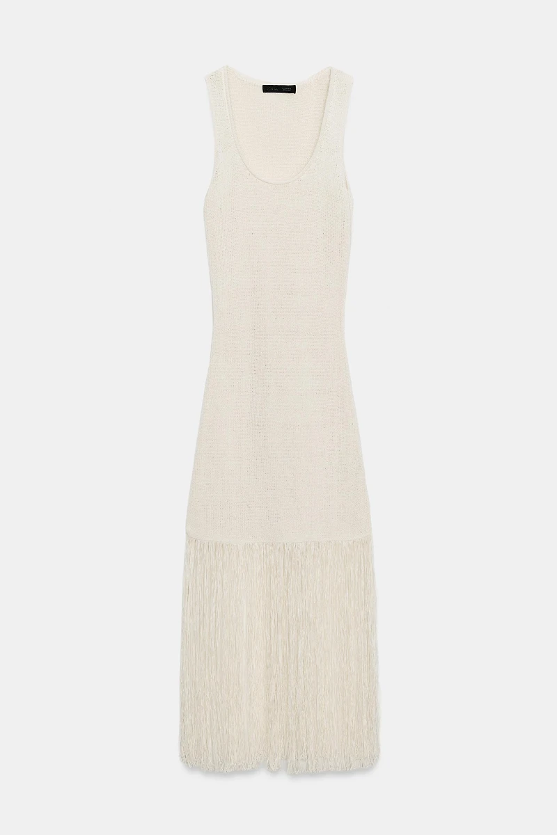 ROBE EN MAILLE À FRANGES