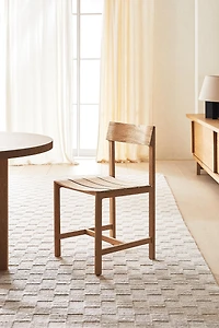 CHAIR 04