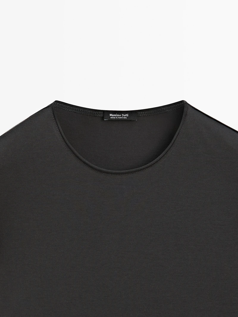 Flowing short sleeve T-shirt