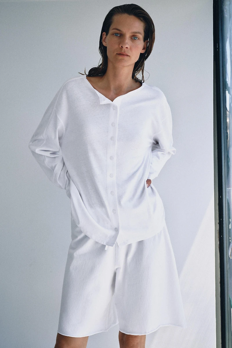 BUTTON-UP T-SHIRT