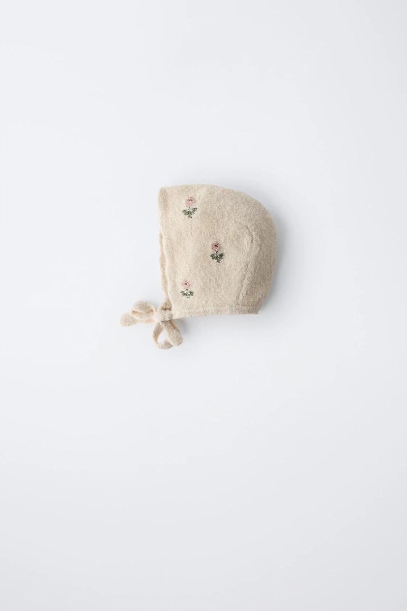 FLORAL EMBROIDERED KNIT BONNET