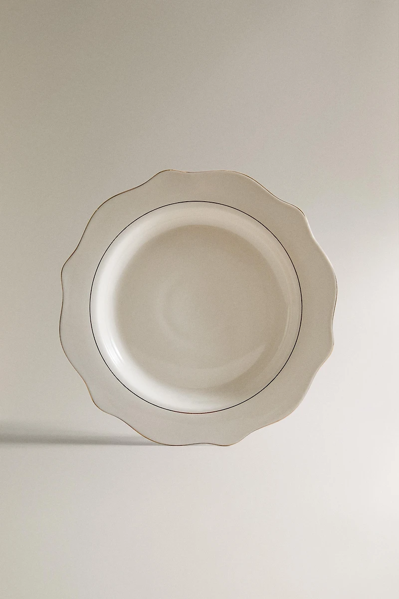 PORCELAIN DINNER PLATE WITH RIM DETAIL