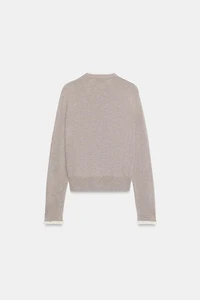 GILET EN MAILLE AVEC FINITIONS DENTELLE