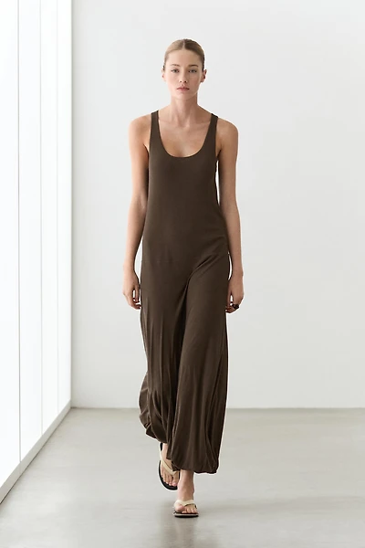 Midi dress with puffed detail