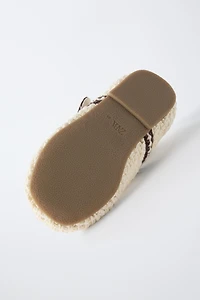 CROCHET BALLET FLATS