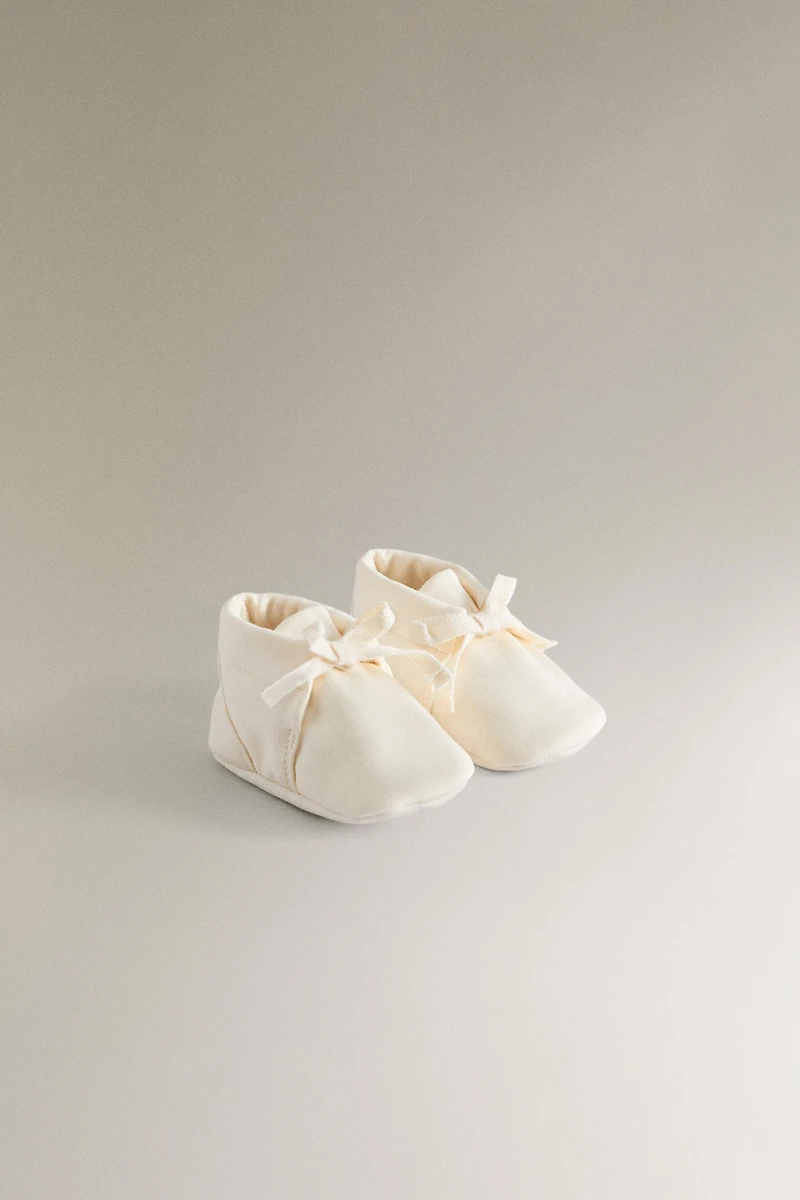 FABRIC BOOTIES
