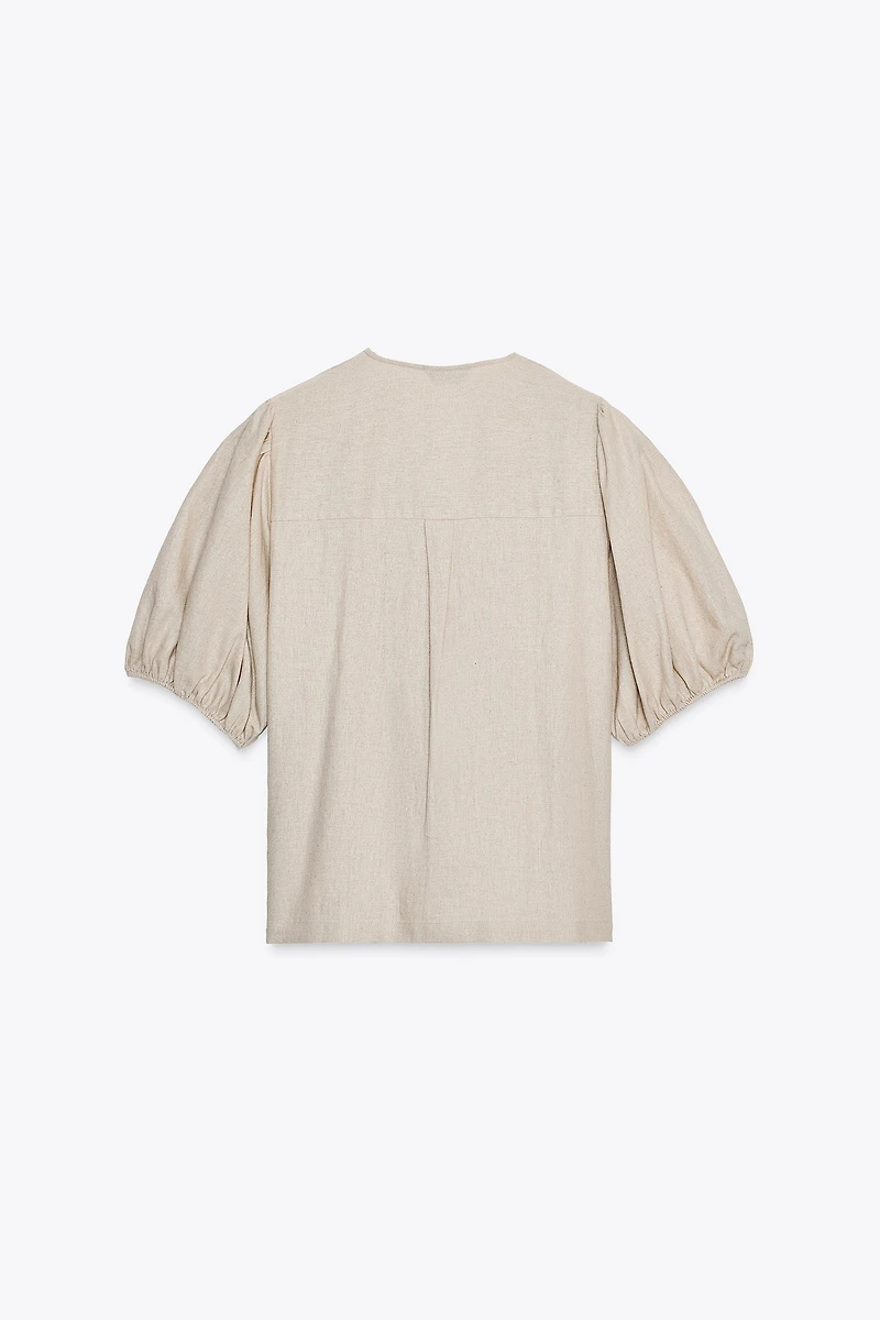 BLOUSE À LACETS AVEC LIN