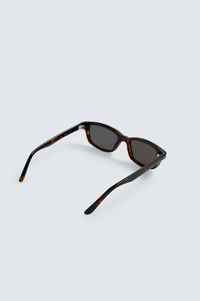 LUNETTES DE SOLEIL OVALES AARON LEVINE X ZARA