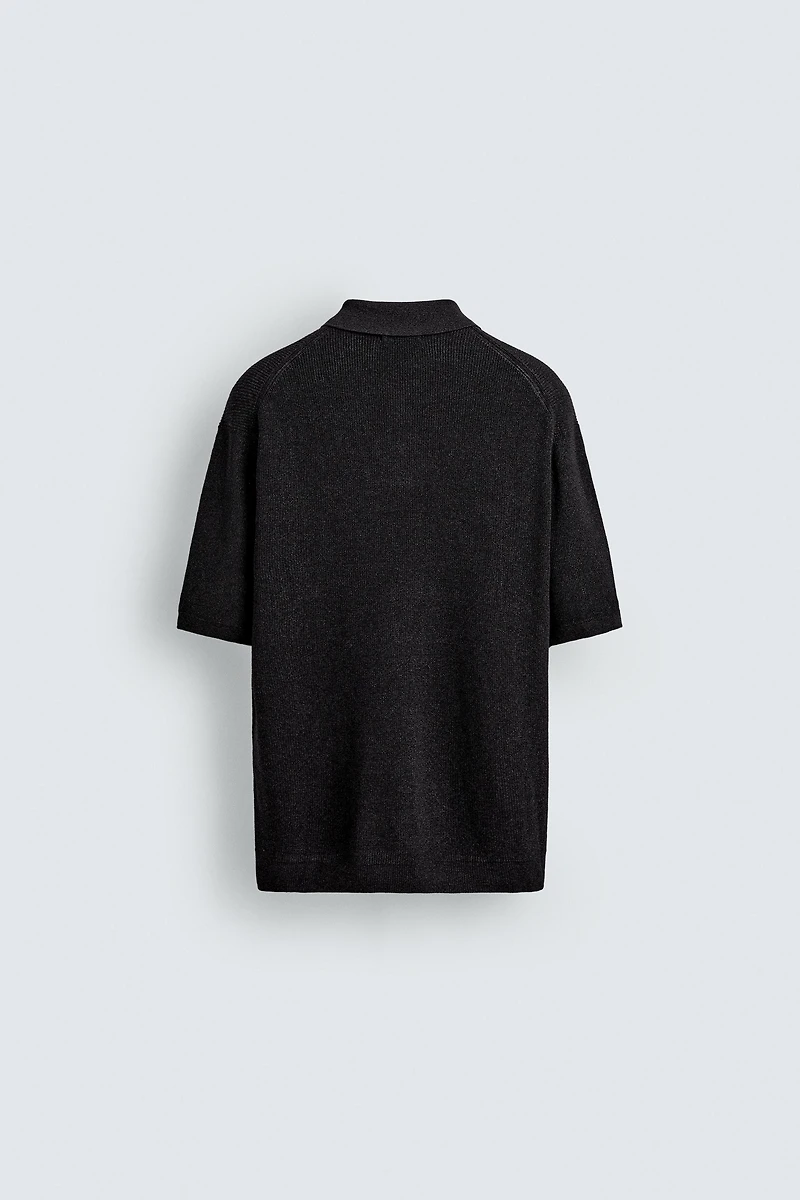 STRUCTURED FLOWY KNIT POLO