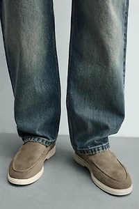 CASUAL LEATHER LOAFERS