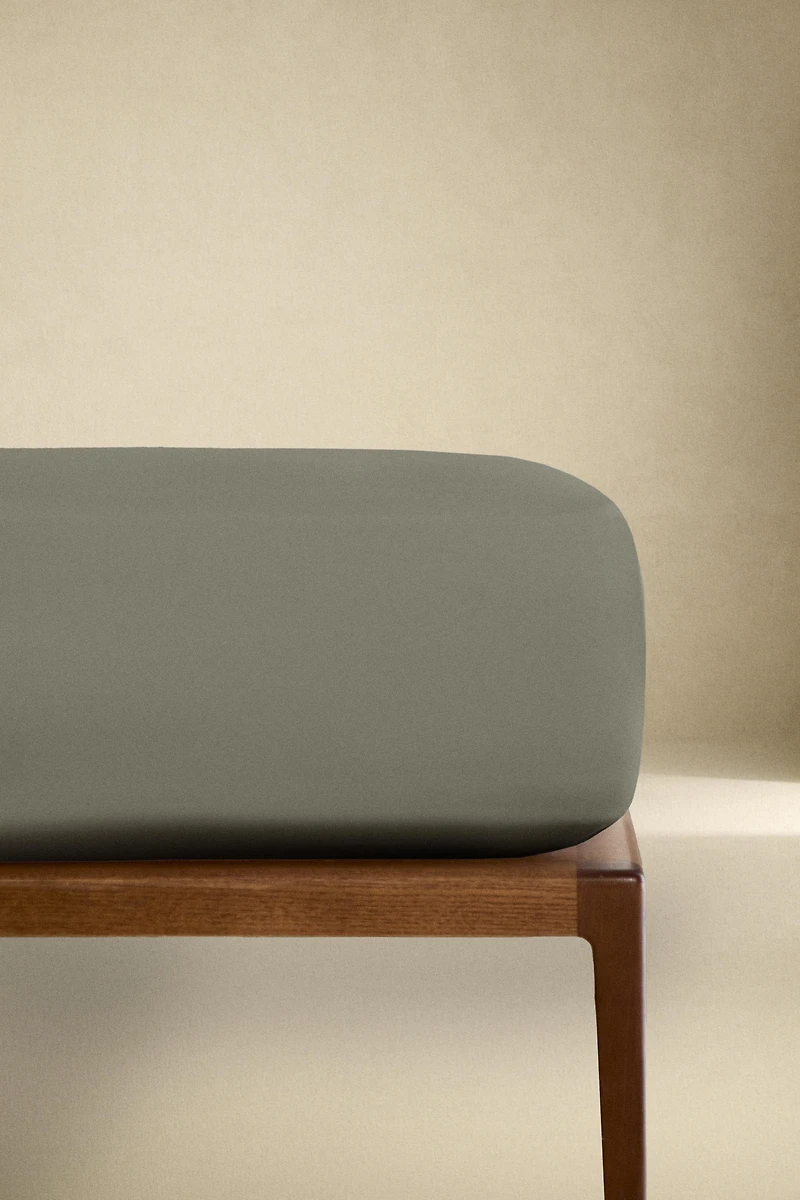 SATEEN FITTED SHEET | 15.7" THICK (300 THREAD COUNT)
