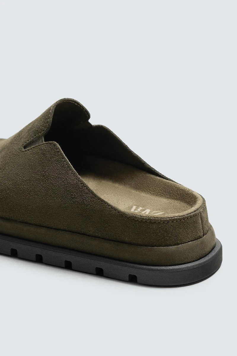 SABOTS EN CUIR ÉPAIS