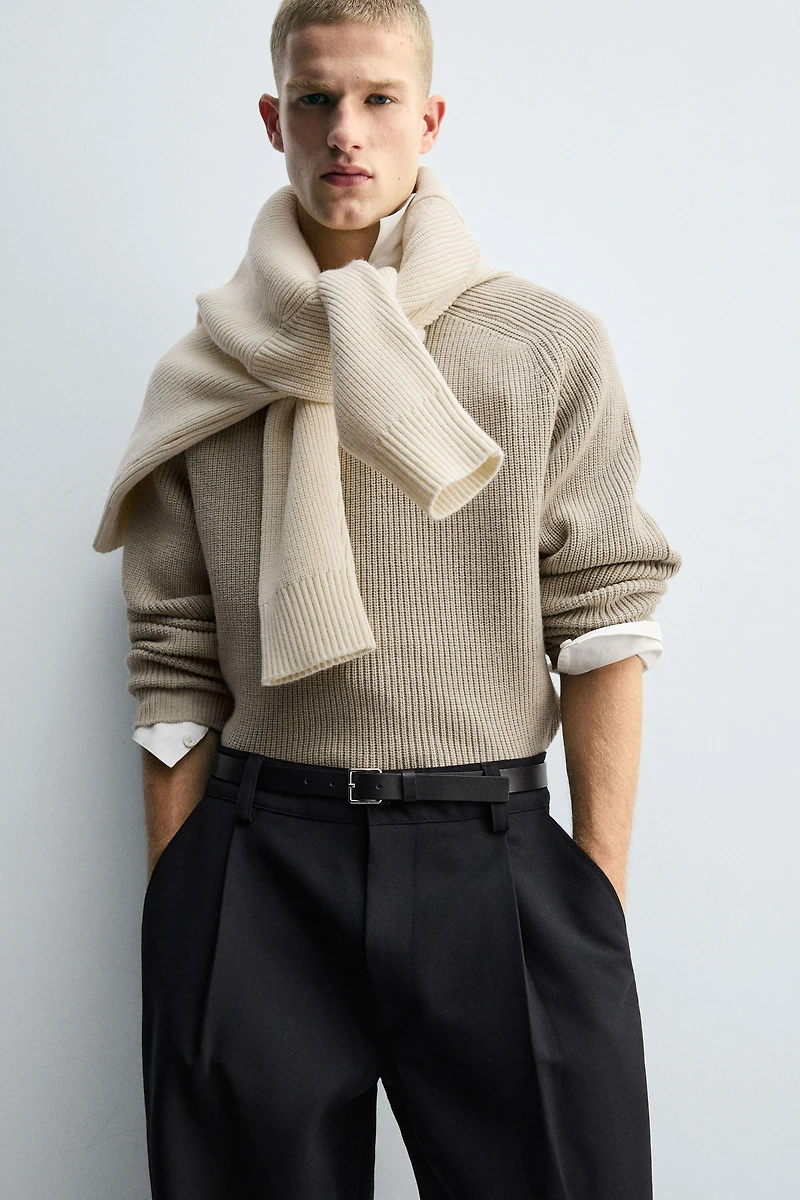 TEXTURED BOXY FIT SWEATER