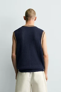 CONTRAST RIB KNIT VEST