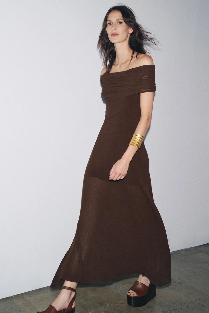 OFF-THE-SHOULDER KNIT DRESS