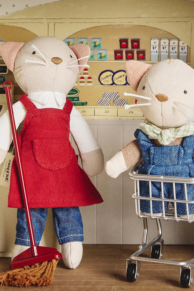 CHILDREN'S CAT FAMILY PLUSH TOY SET (SET OF 3)