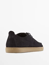 Soft leather moc toe shoes