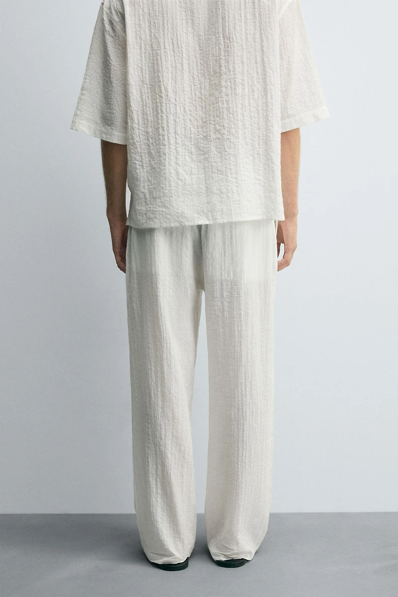 PANTALON COUPE DÉCONTRACTÉE STRUCTURÉ