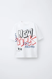T-SHIRT IMPRIMÉ GRAFFITI