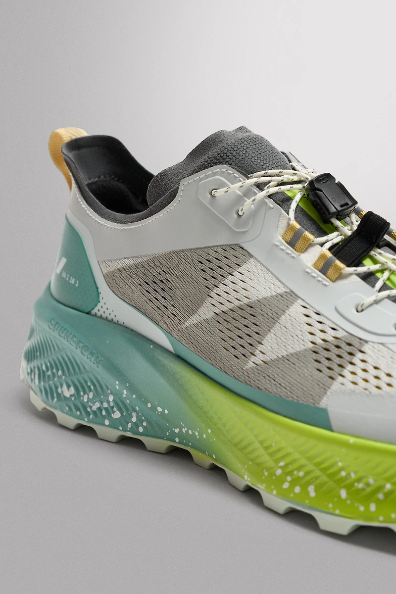 RUNNING SNEAKERS