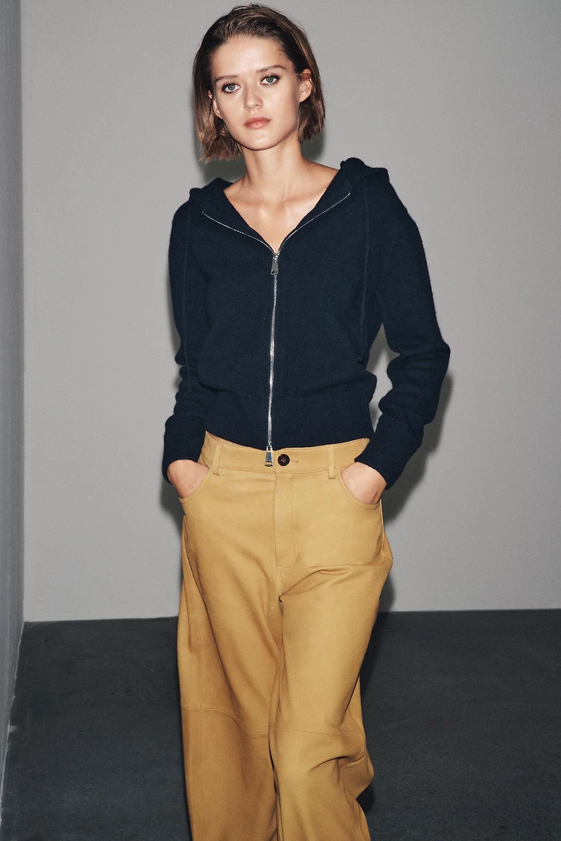 SWEAT 100% LAINE À CAPUCHE