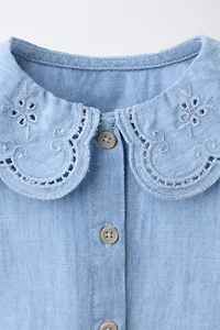 EMBROIDERED PETER PAN COLLAR SHIRT