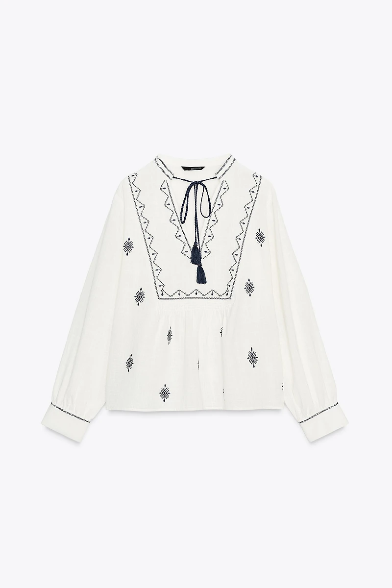 EMBROIDERED RUSTIC BLOUSE