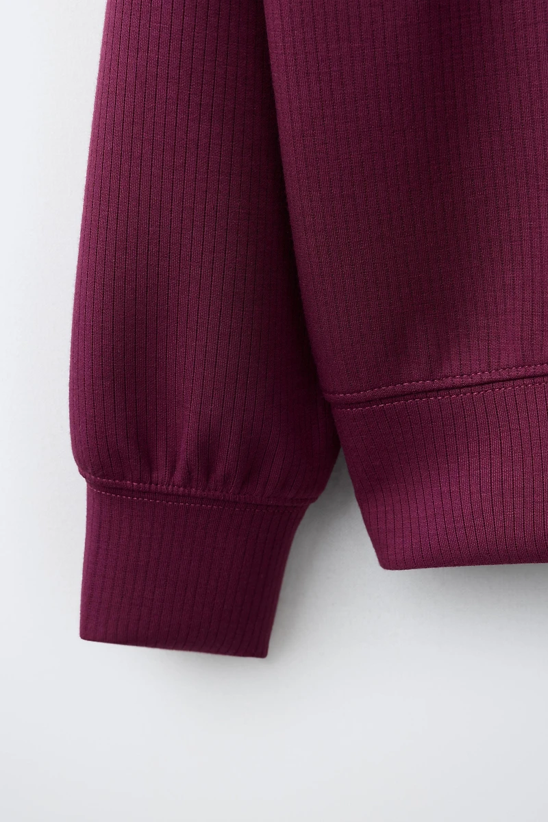 HIGH NECK SWEATSHIRT