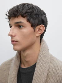 Collared knit cardigan