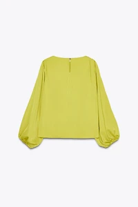 SATIN EFFECT CUTOUT SLEEVE TOP