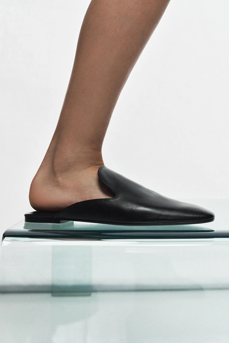 LEATHER MULE LOAFERS