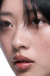 LIP OIL