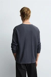 WASHED BUTTON NECK SWEATER