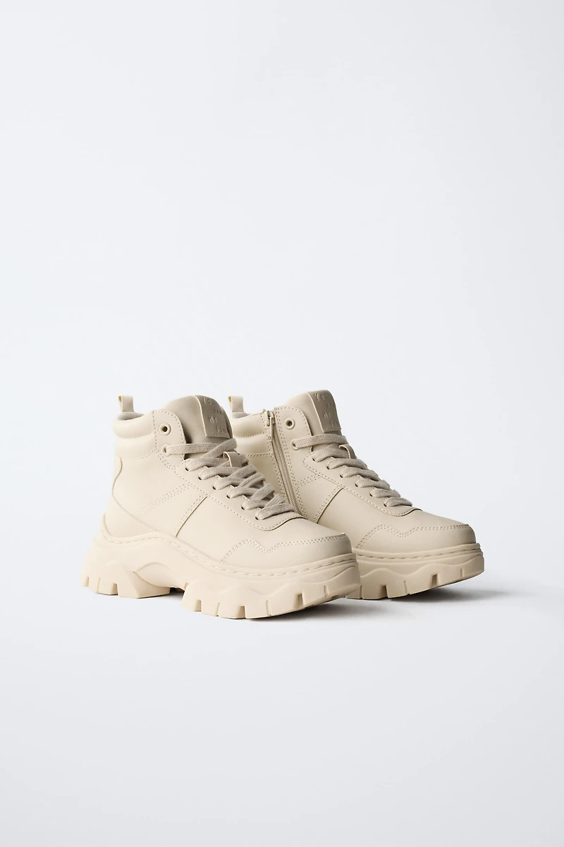 CHUNKY HIGH-TOP SNEAKERS