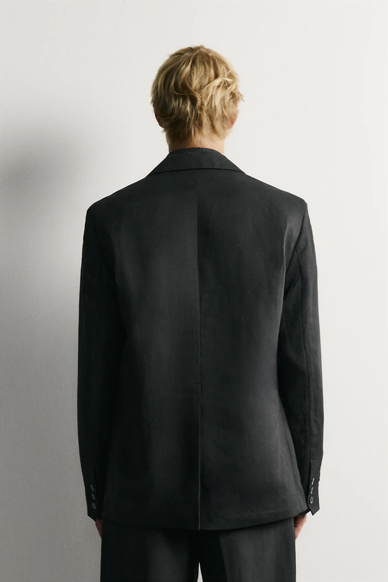 TEXTURED SUIT BLAZER
