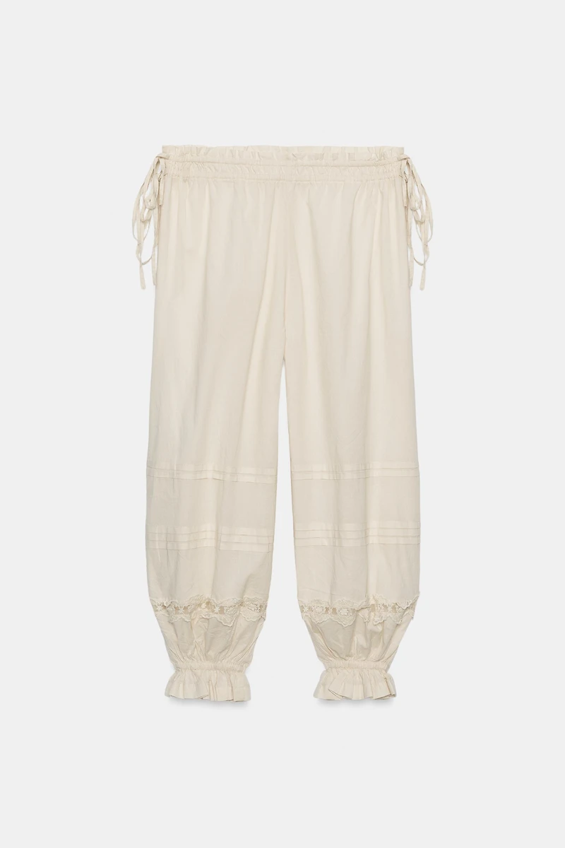 PANTALON BOUFFANT PLISSÉ ET DENTELLE