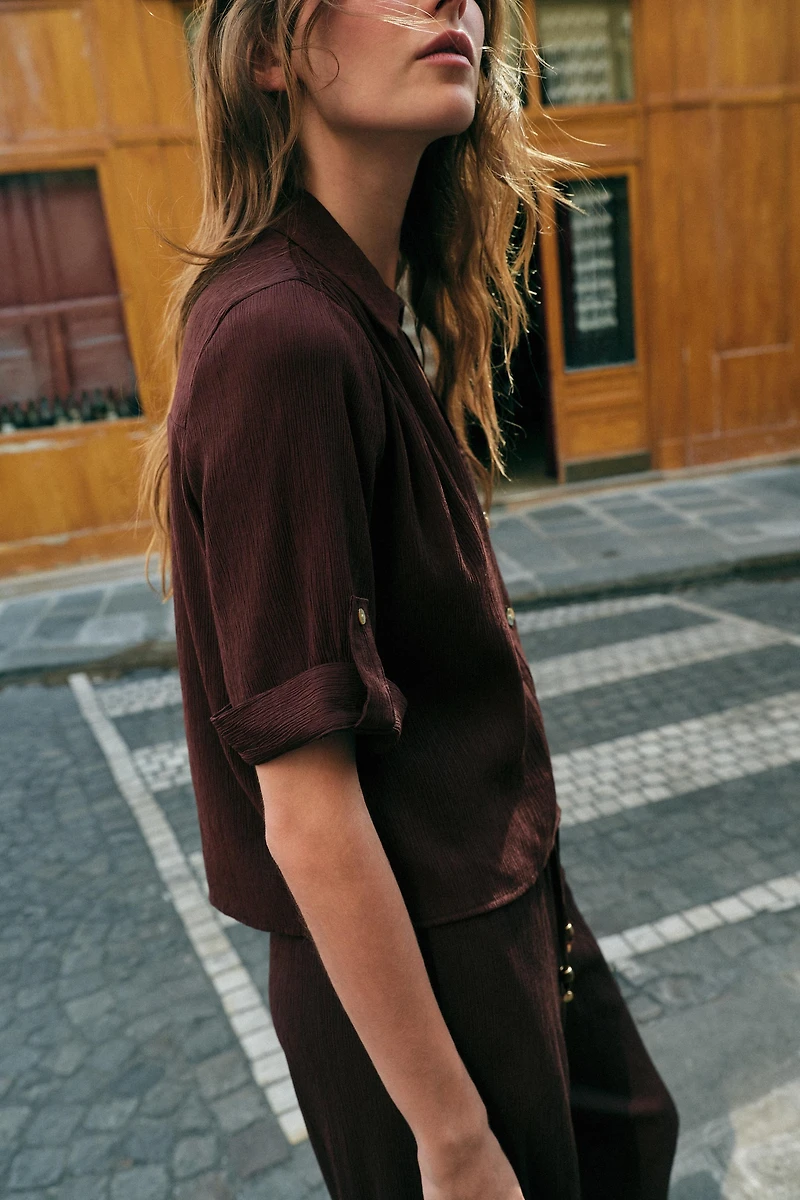 FLOWY SHORT SLEEVE SHIRT